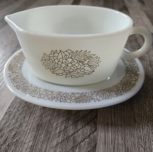 Vintage Pyrex Gravy Boat & Underplate Woodland Brown Set 77-B Retro Kitchen